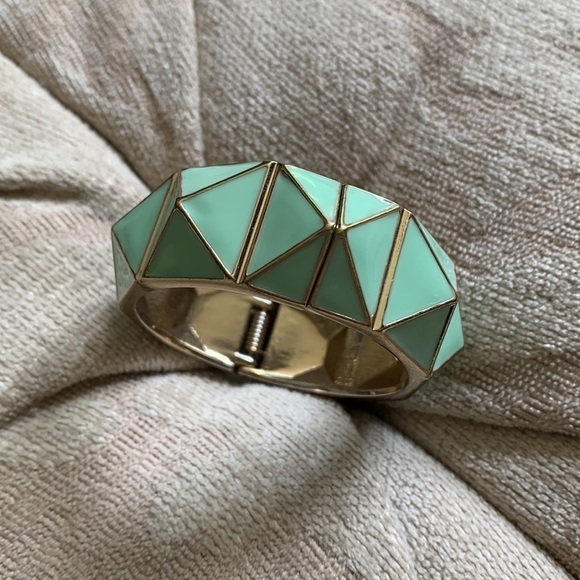 Vintage side hinged bangle - Picture 3 of 6